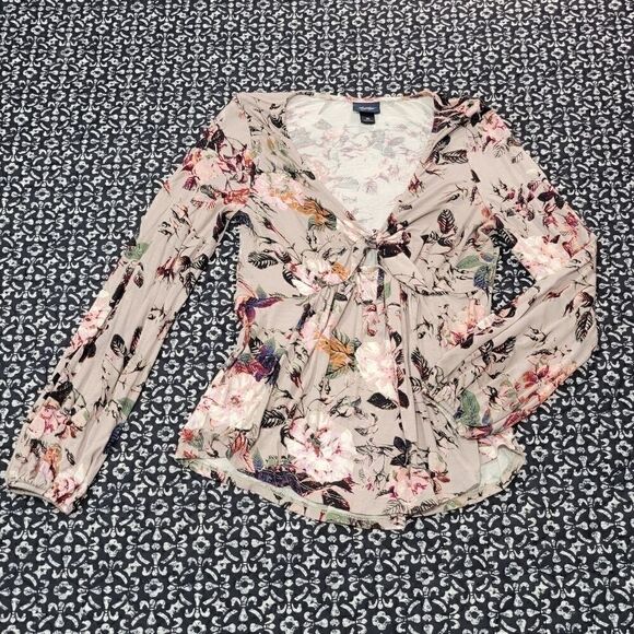 Daytrip Pink Floral Tie Front Flowy Dressy Chic Soft Stretchy Long Sleeve Blouse - Picture 1 of 5